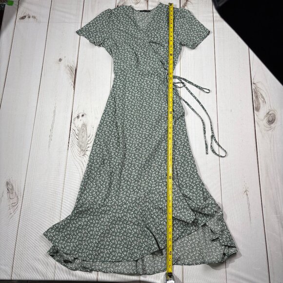 Pretty Garden Wrap Dress Size XL Ruffle Hem Green Daisy Floral Cottage Core - Picture 10 of 15